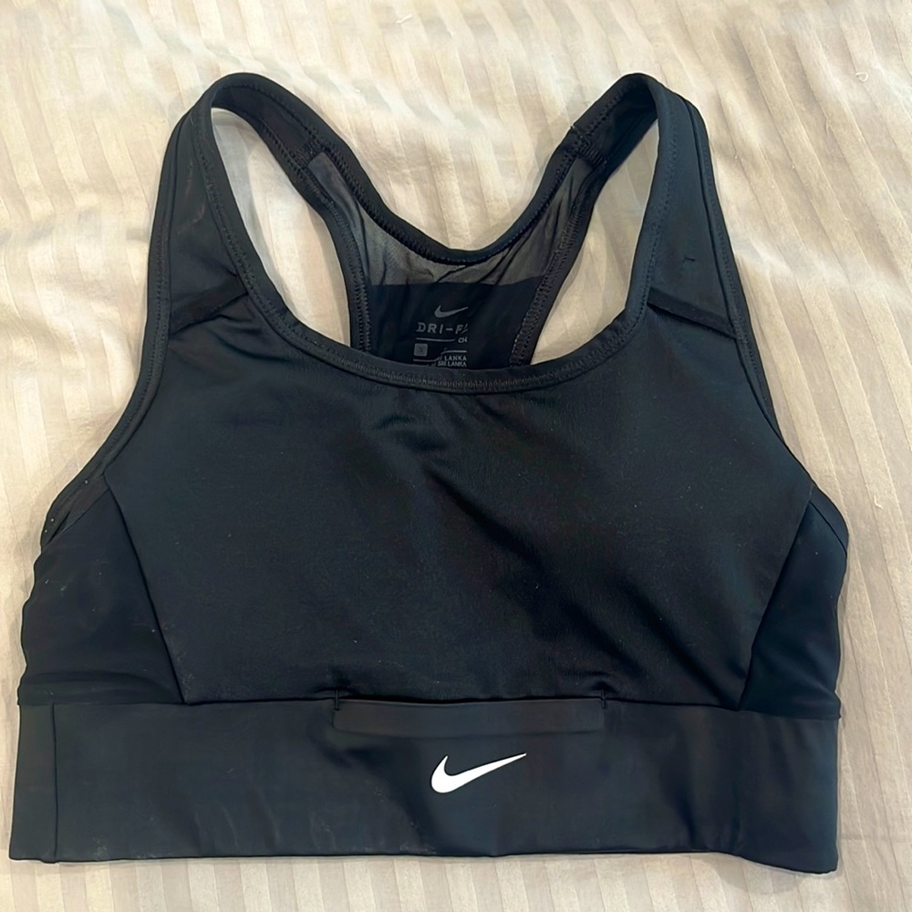 Nike Swoosh Pocket Bra Womens Black BV3775-011 Size S